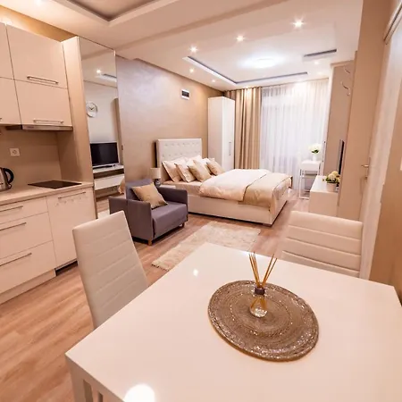 Ivi Place Lejlighed